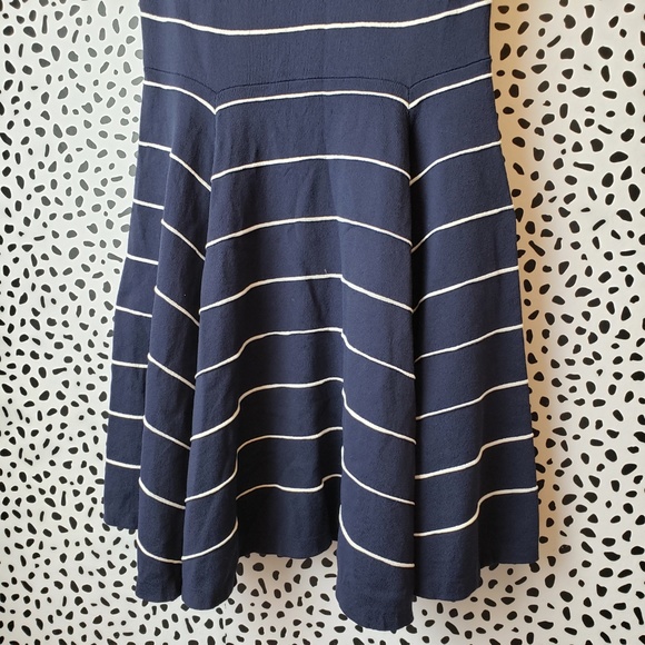 Alice + Olivia Bolton Ottoman Horizontal Pinstripe Navy Sleeveless Small Dress - Picture 8 of 16